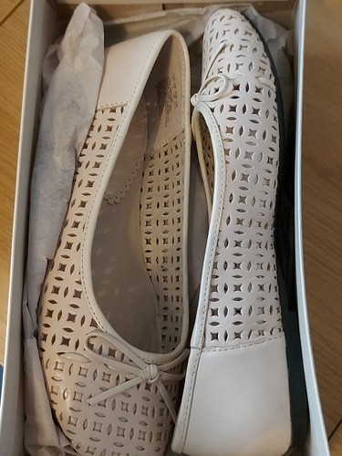 Never worn box hush puppies - never,